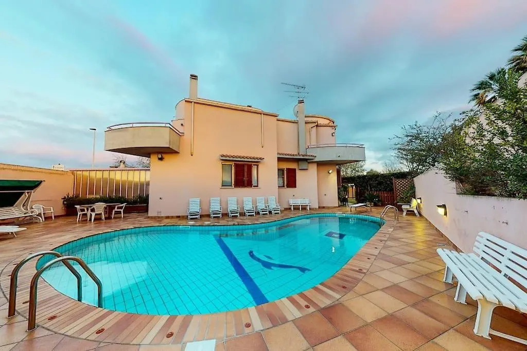 Villa Con Piscina E Giardino A Due Passi Dal Mare. Su Forti